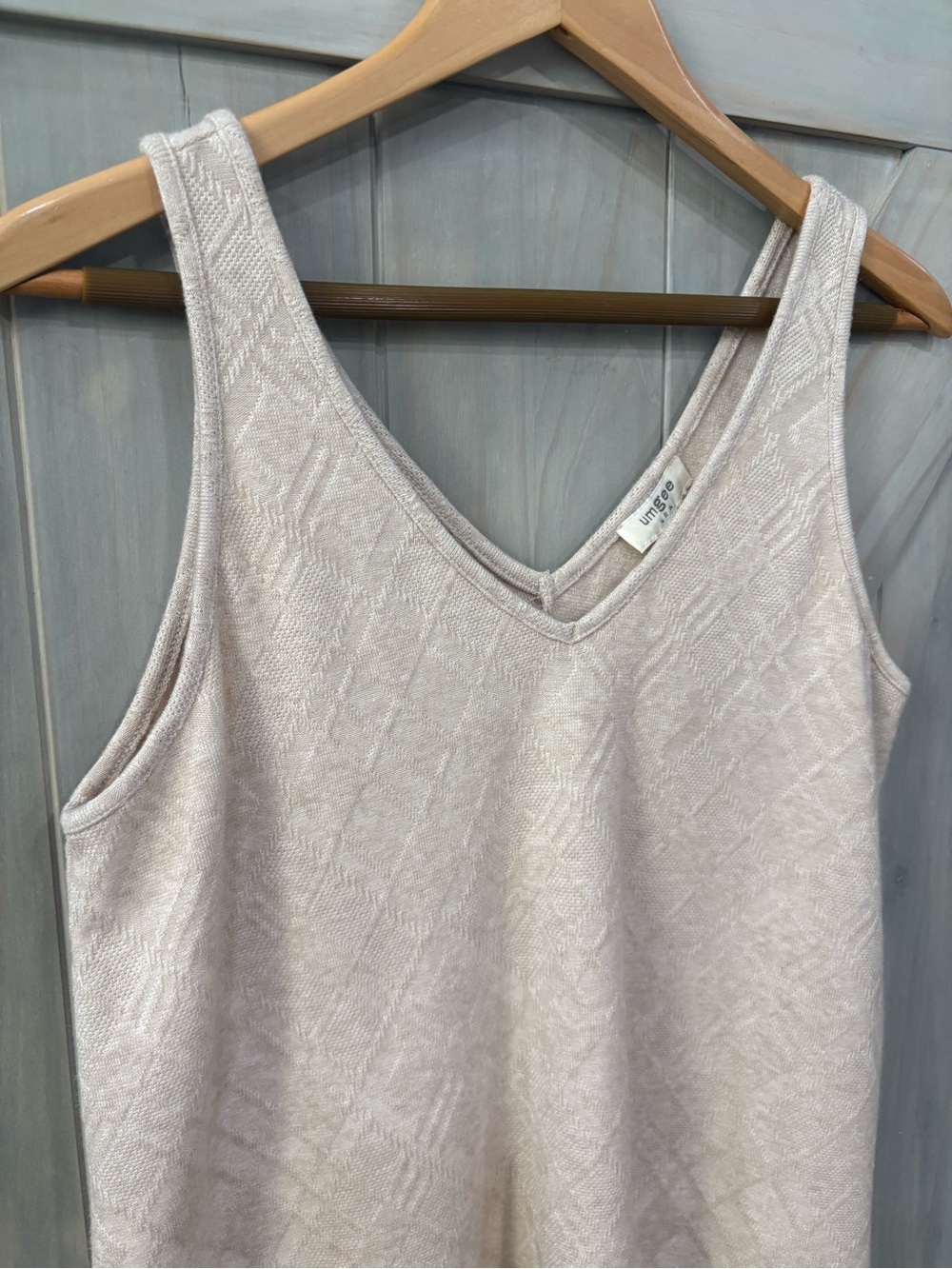 Umgee V-Neck Textured Cream Tank Top
